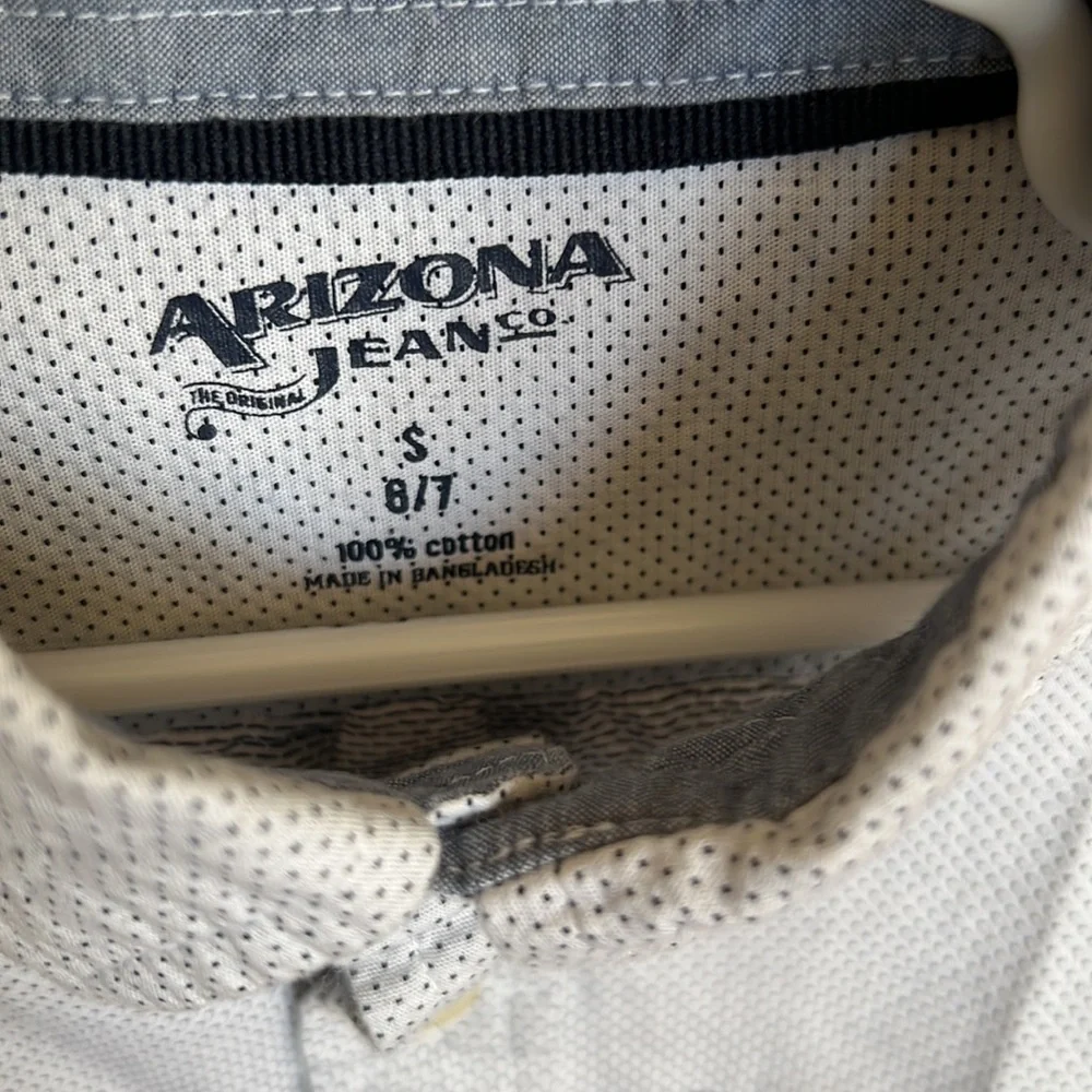 Old navy button down shirt size‎ 6/7